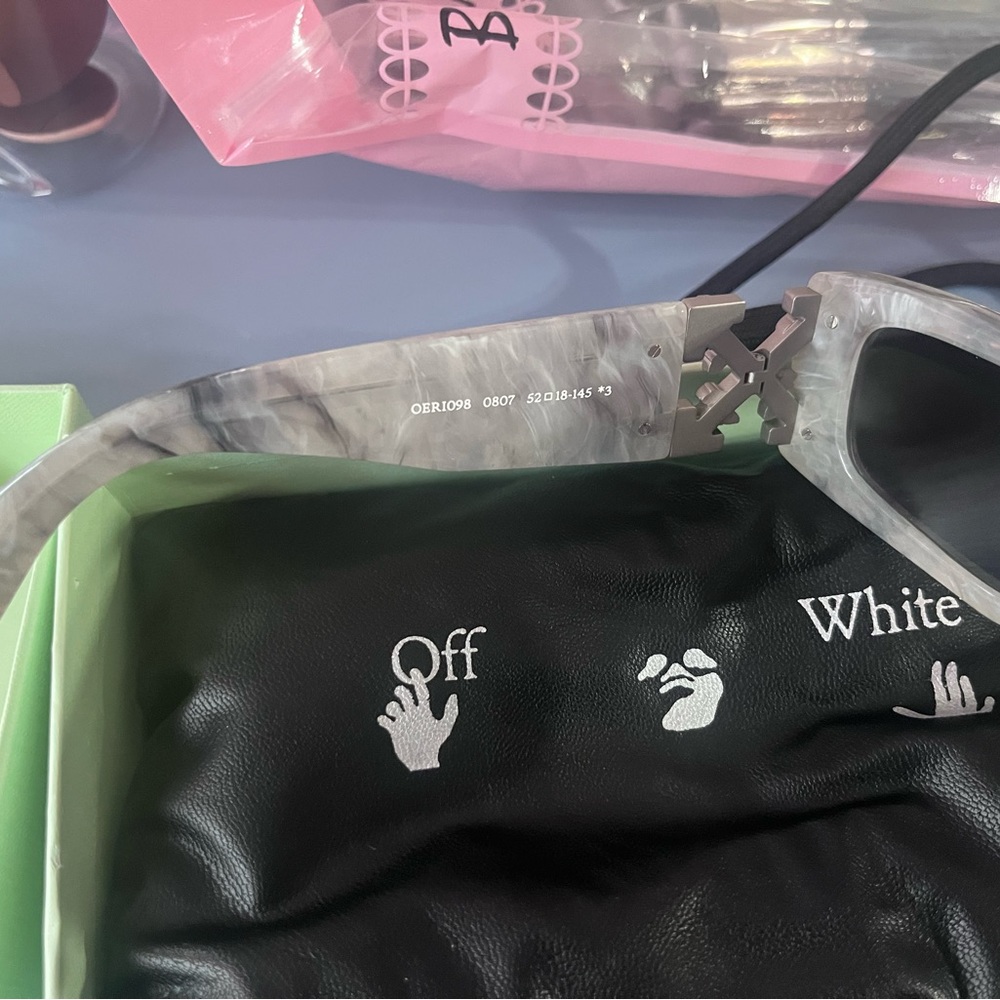 Off-White Roma Rectangle-Frame Sunglasses - Picture 13 of 14